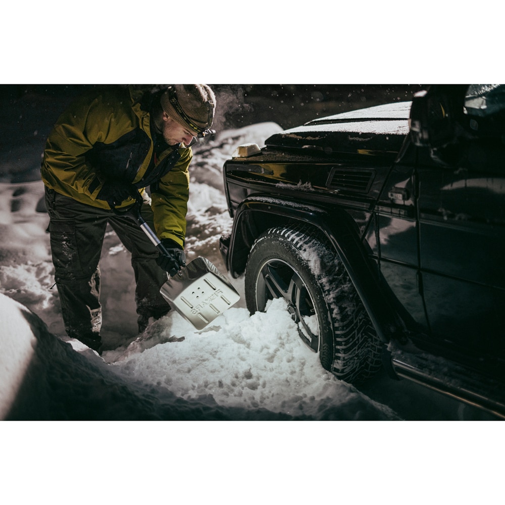 Lopata pentru masina FISKARS Snow Light, aluminiu, 71.5cm, argintiu