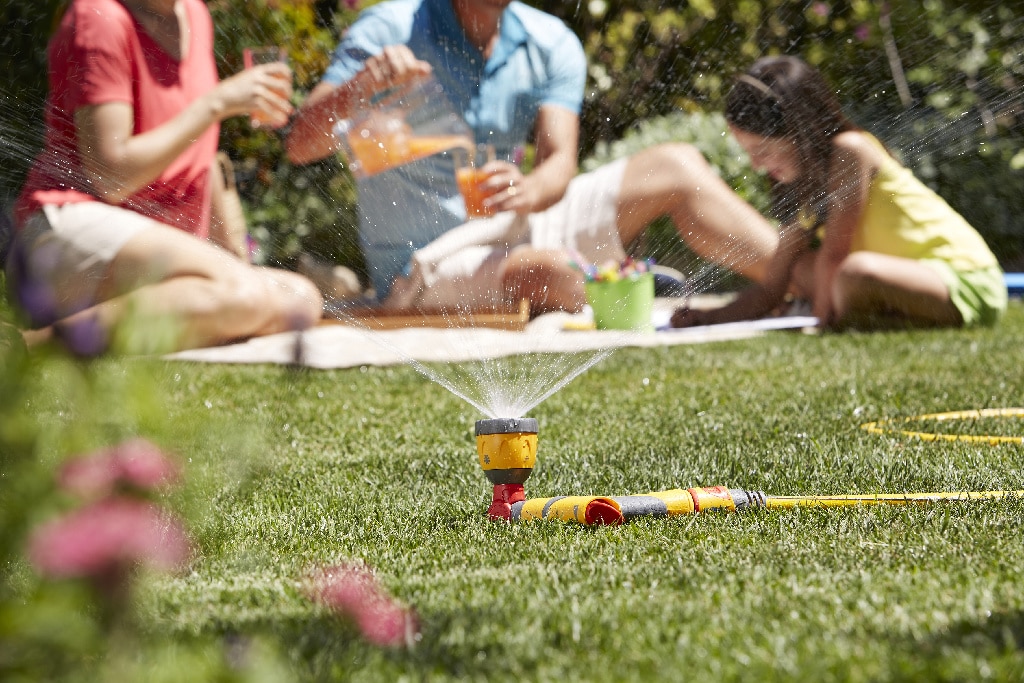 Dispozitiv de stropit 2 in 1