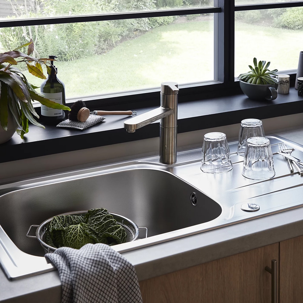 Chiuveta bucatarie COOKE & LEWIS Lyell, 1 cuva, picurator reversibil, inox, finisaj anticalcar