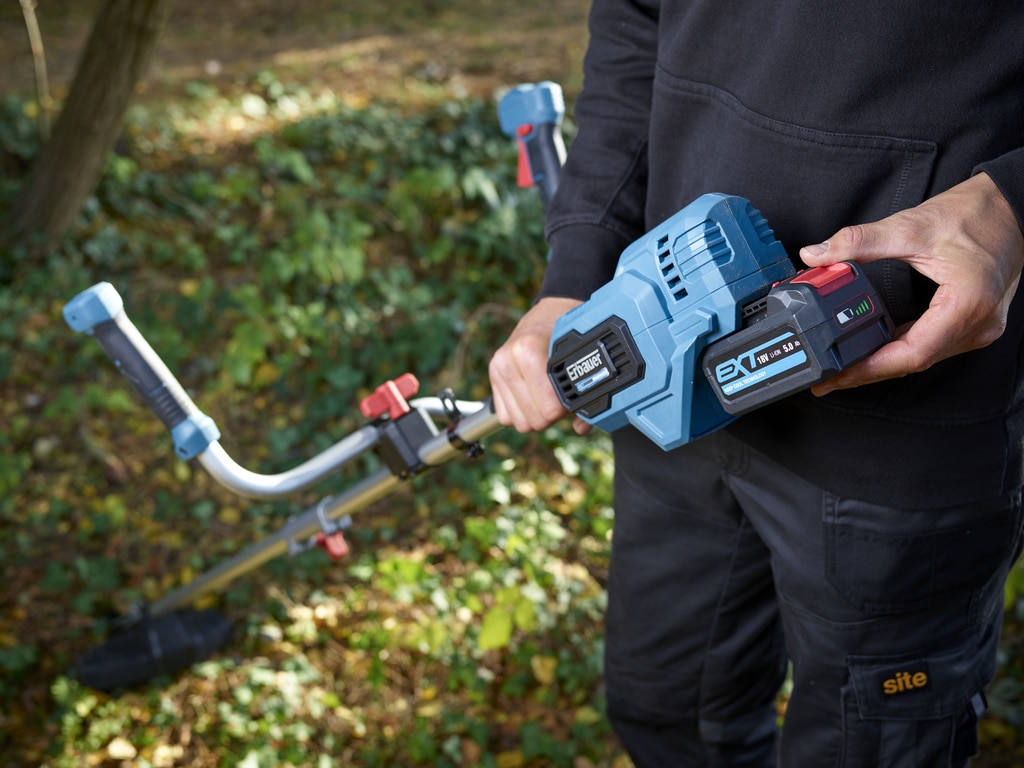 Motocoasa cu acumulator, 18 V, 30 cm  Erbauer