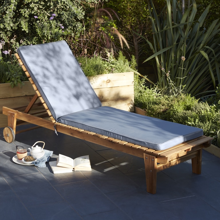 Sezlong de gradina, maro, 200 x 65 x 33 cm • GoodHome Denia