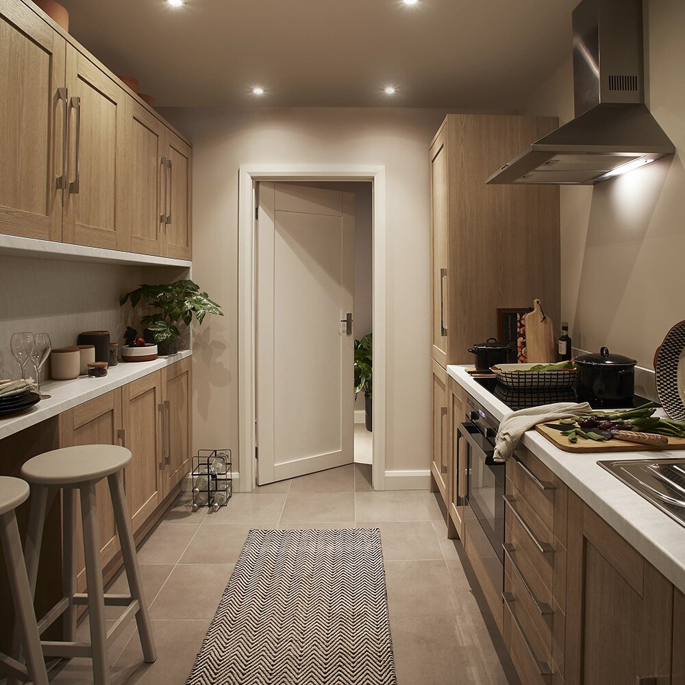 Cornisa GOODHOME Alpinia, 240 x 7.5 cm, stejar deschis mat