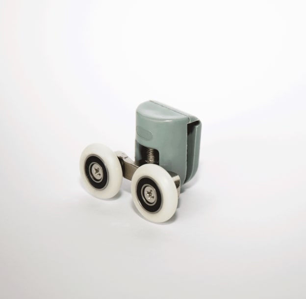 Set role superioare pentru inchideri de dus 