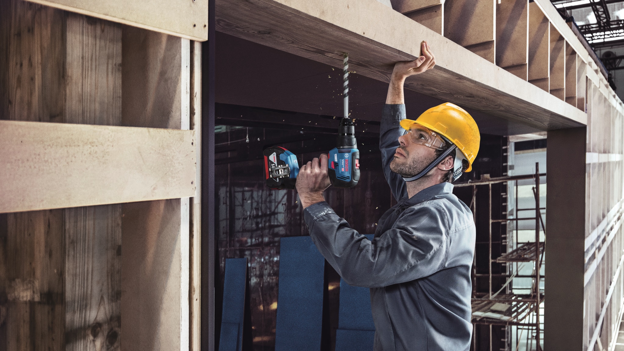 Masina de gaurit si insurubat, acumulator 2 Ah, 28/50/50 Nm Bosch GSR18V-50