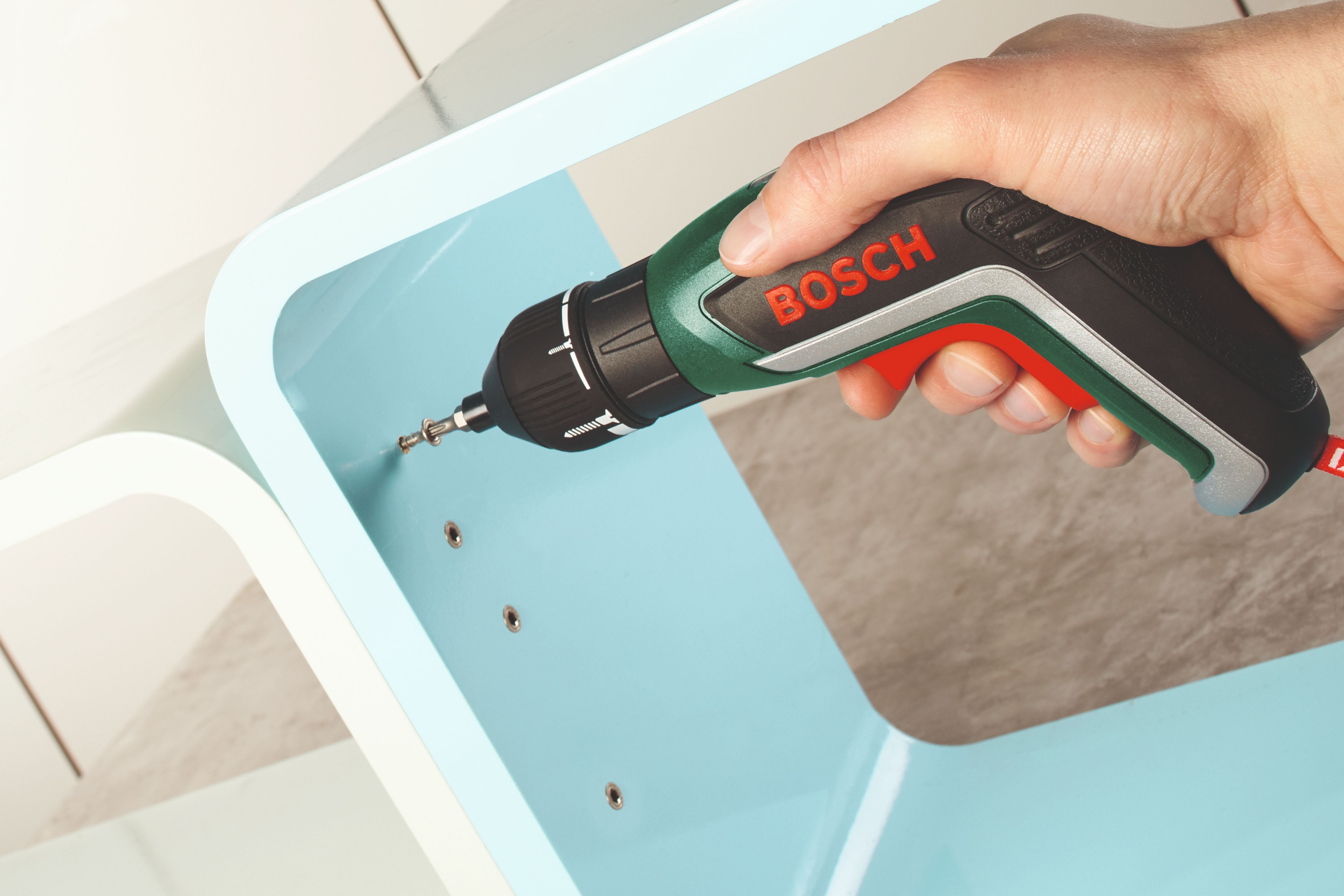 Surubelnita electrica fara fir, 3.6 V, 1.5 Ah, 3 h • Bosch Ixo V