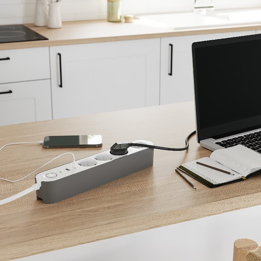 Prelungitor JACOBSEN, 4 prize Schuko, 2 porturi USB, alb/gri