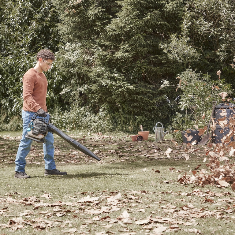 Suflanta si aspirator frunze Mac Allister, cu functie tocare, 1 CP, 25.4 cc