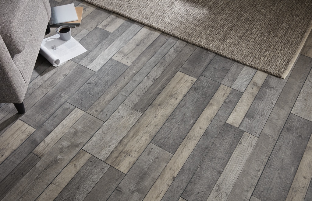 Parchet laminat GoodHome, 8 mm, stejar, acoperire per cutie 2.158 mp, AC4, HDF