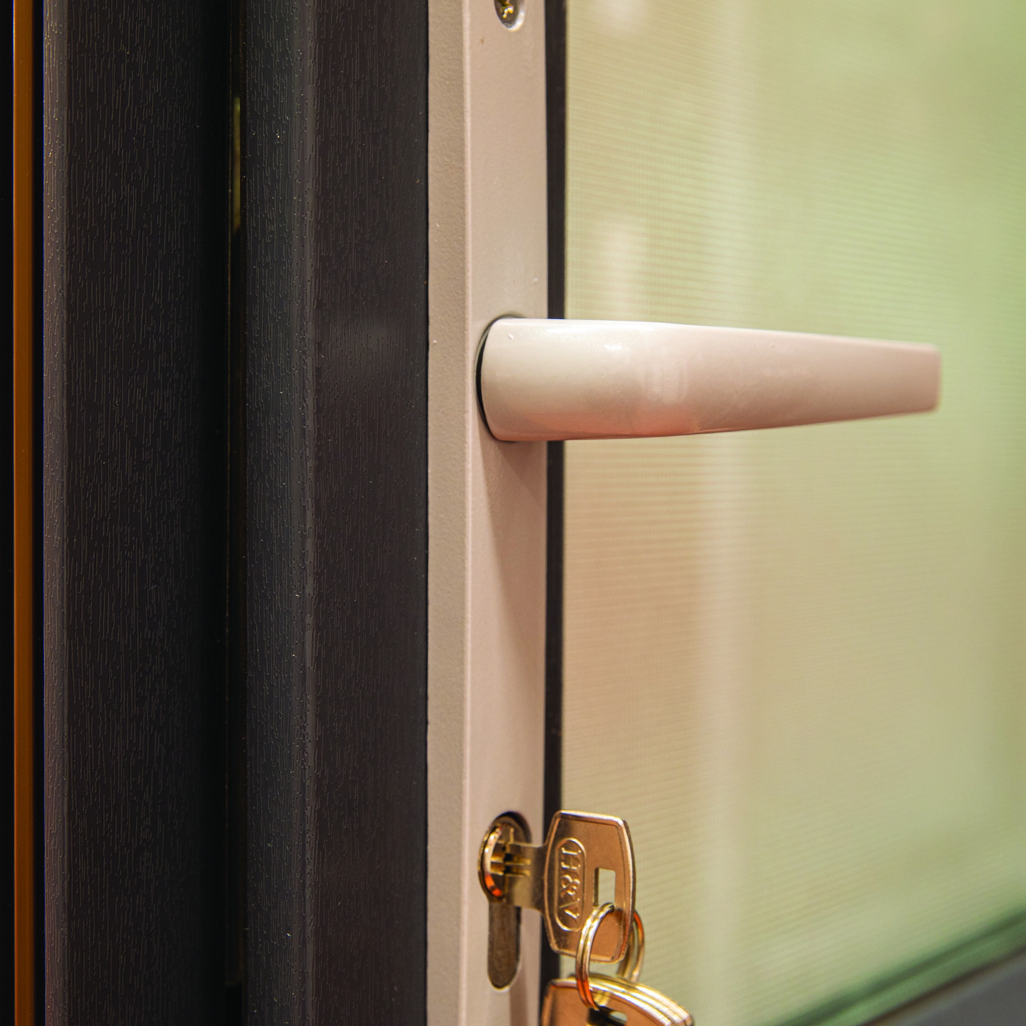 Usa termopan PVC exterior, batanta, cu geam, 5 C, 2/3, gri, stanga, simpla deschidere, 86 x 204 cm  Aplast