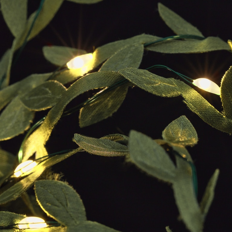 Instalatie Craciun frunze artificiale 20 LED-uri, 2.2 m, pe baterie, verde, lumina alb cald