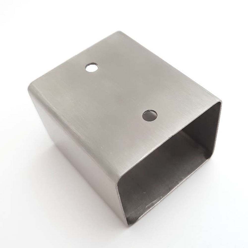 Conector mana curenta patrata, 5.2 cm x 4.2 x 6 cm, inox