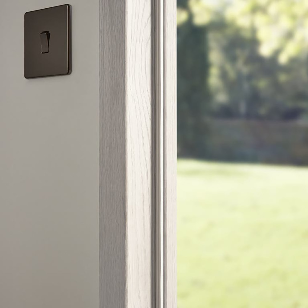 Banda de etansare autoadeziva VOLDEN, 9 x 4 mm, cauciuc, alb cu dunga, 6 m