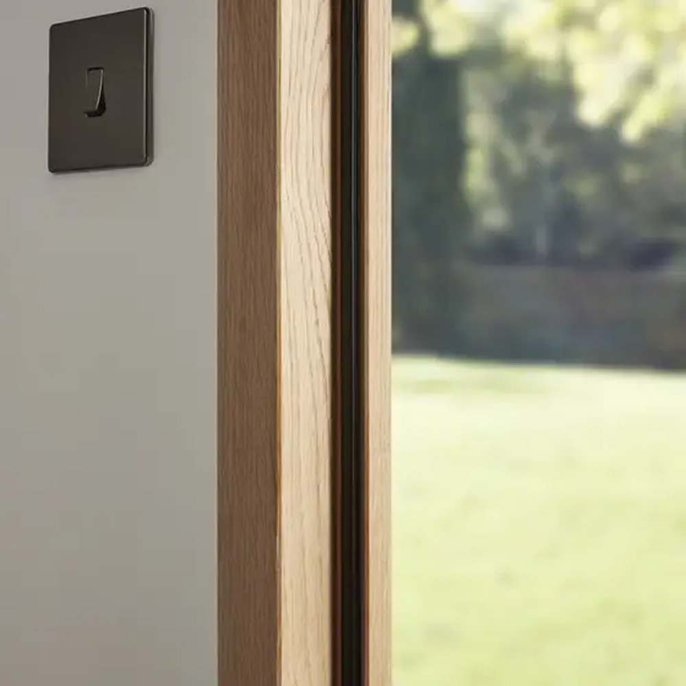 Garnitura de etansare autoadeziva VOLDEN 101374551, 0.9 x 6.5 mm, 6 m, negru