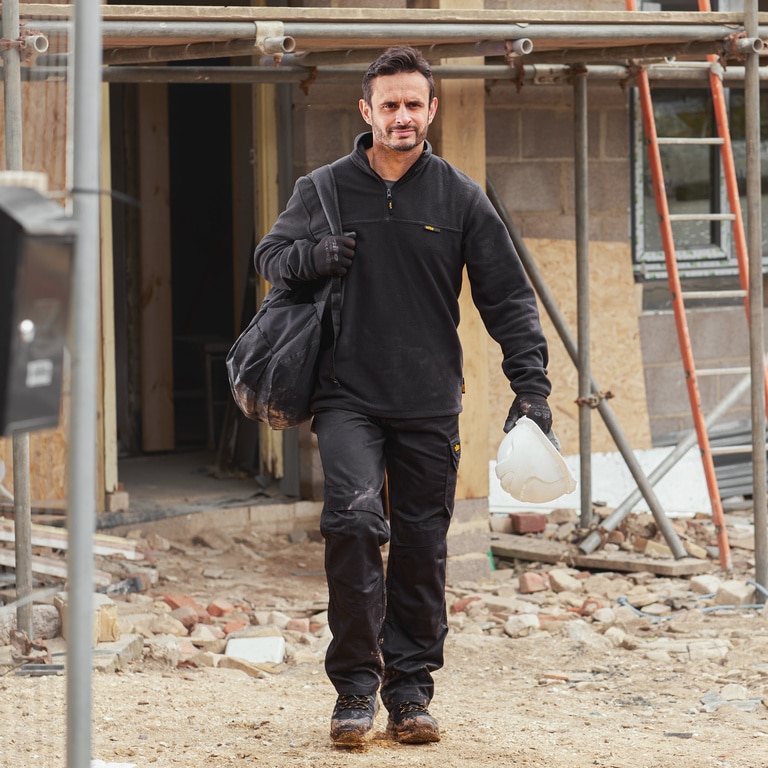 Bluza polar, neagra, marimea L  Site