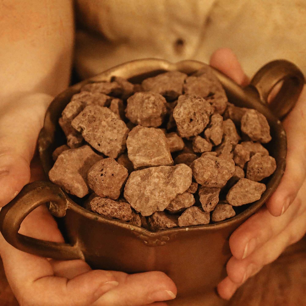 Lava vulcanica Dr. Soil, ameliorator sol, pietricele, pentru plante ornamentale, flori, legume, arbusti fructiferi, 1 l