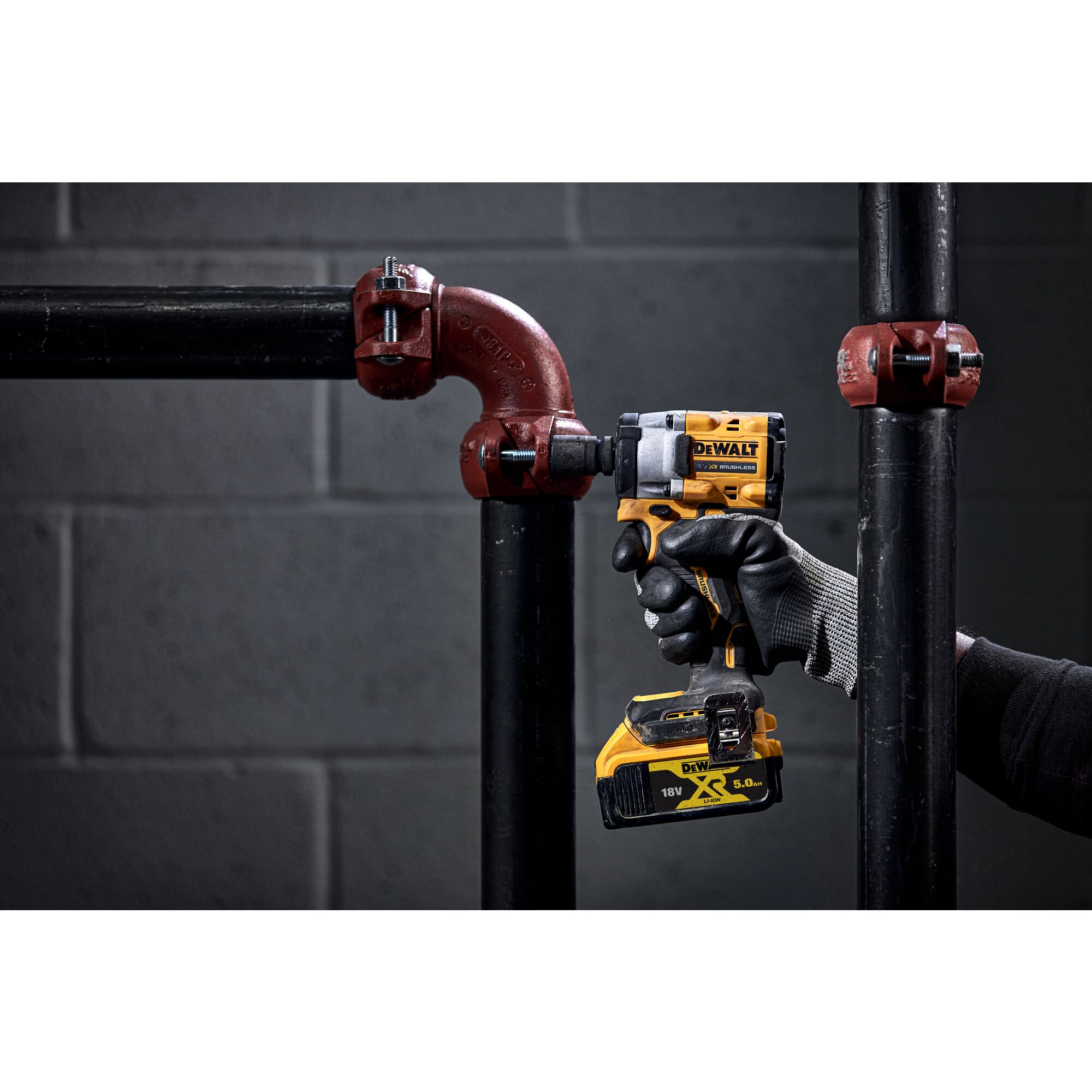 Masina de insurubat cu impact Dewalt DCF922N-XJ, 18V, 1500RPM, 610Nm, fara acumulator