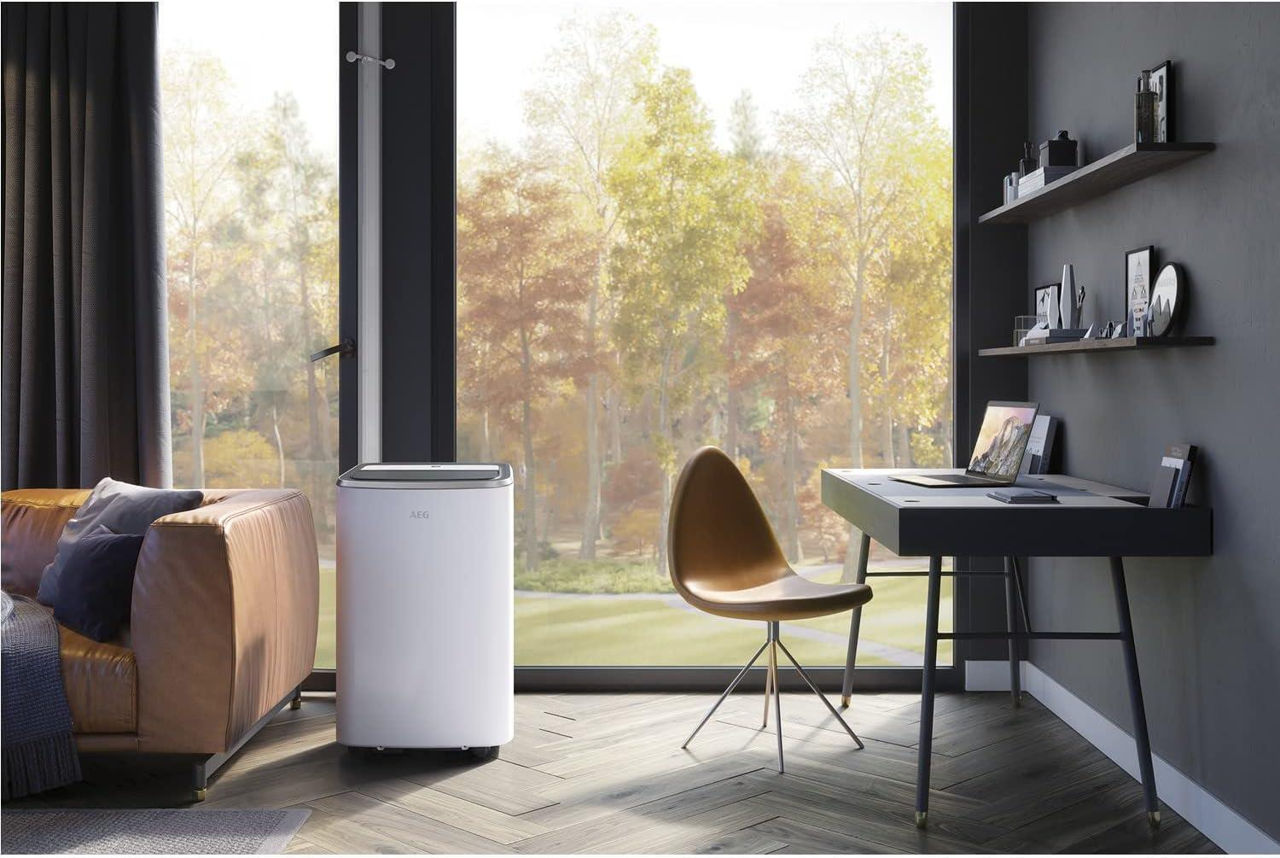Aer conditionat portabil AEG AXP26U558HW, 9000BTU, Kit evacuare inclus, alb