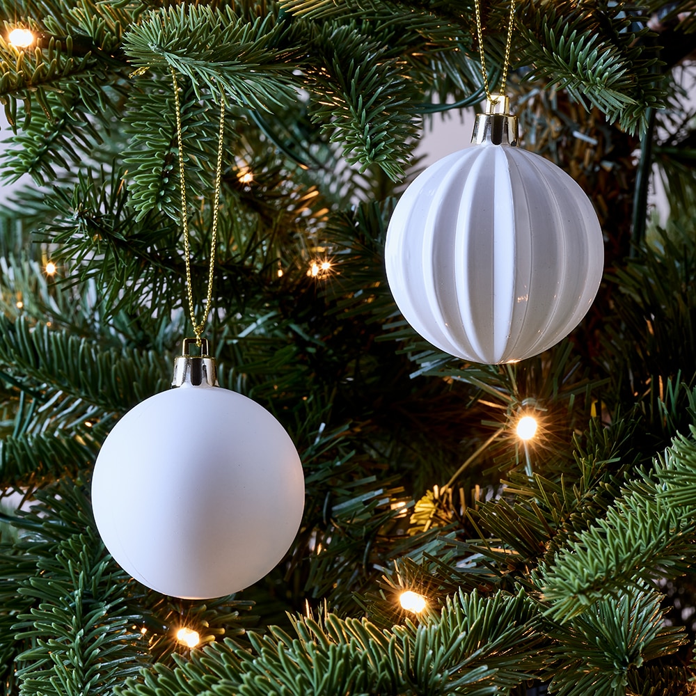 Set globuri de Craciun, 8 bucati, 6 cm, alb