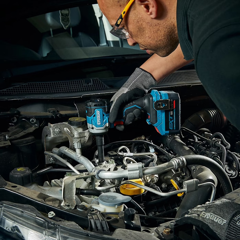 Masina de insurubat cu impact Erbauer ERI1095IPD, 18V, 380Nm