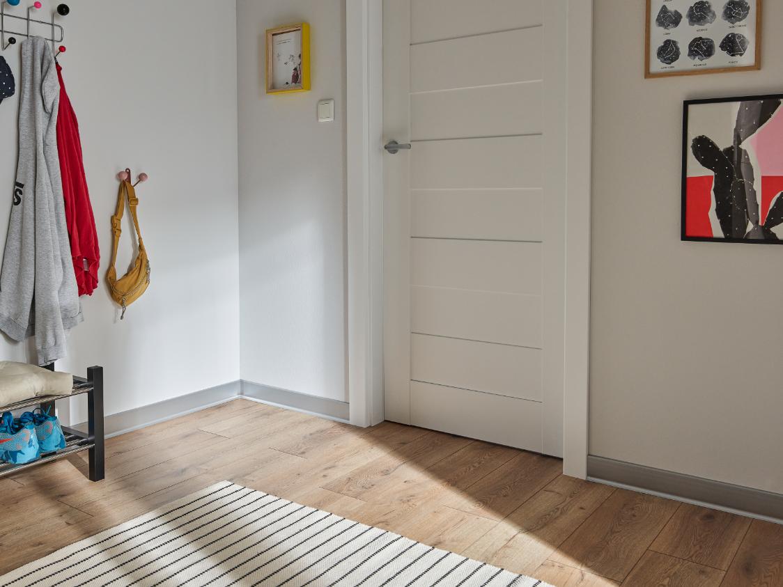 Plinta VILO Linela 413, gri deschis, PVC, 2 m