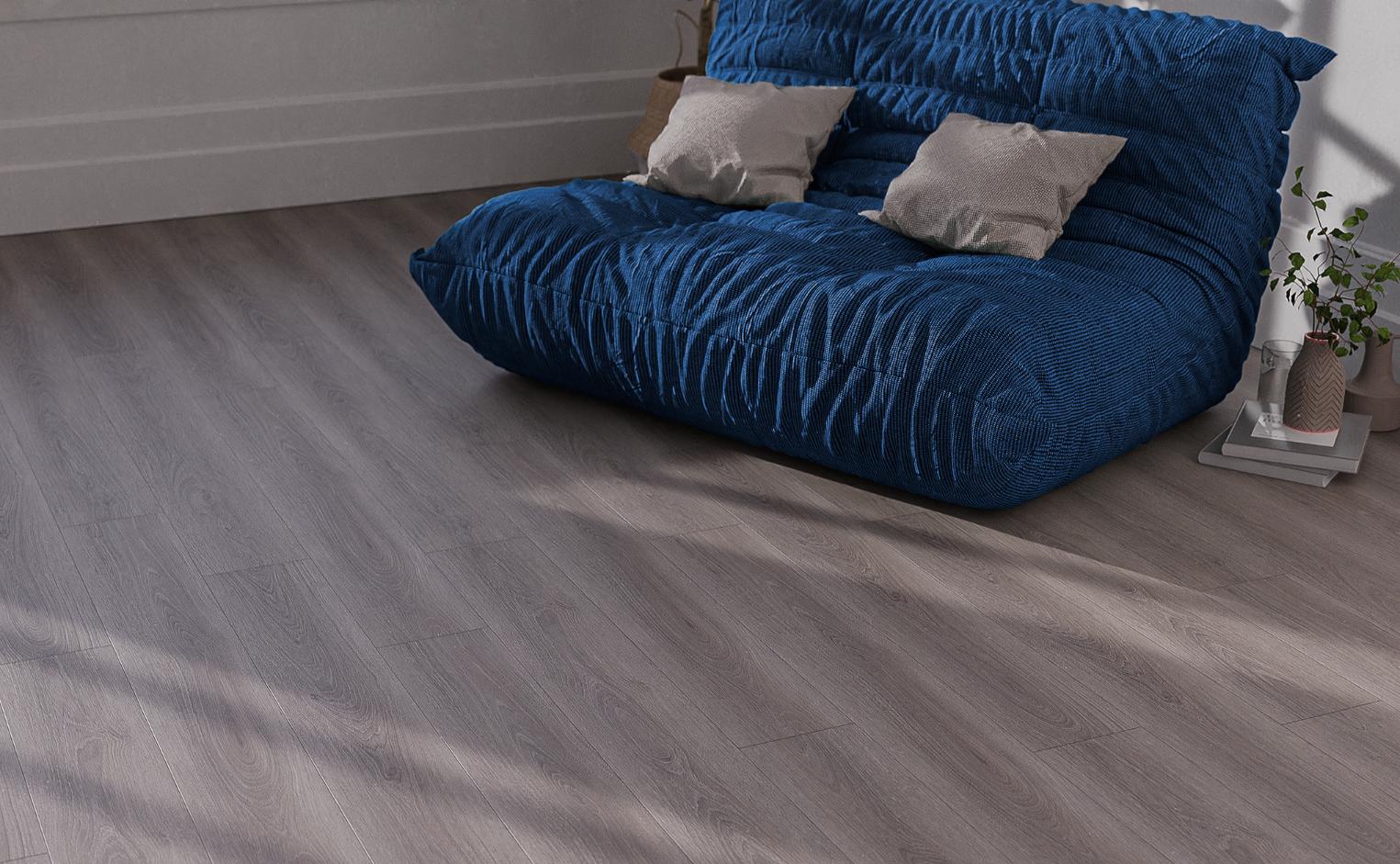 Parchet SPC Stejar Interior 2.205 mp, 121,8 cm x 18,1 cm x 4,5 mm REPUBLIC