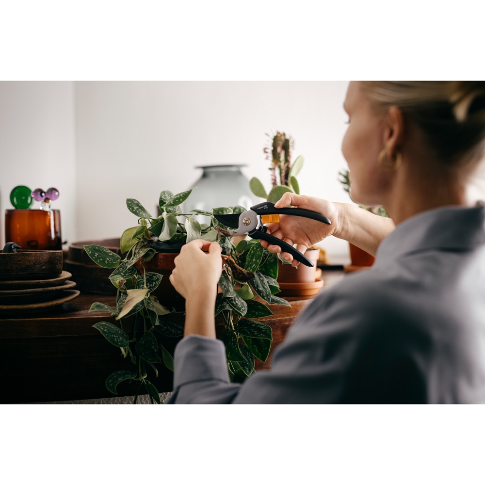 Foarfeca pas cu pas FISKARS P121 Solid, otel, negru