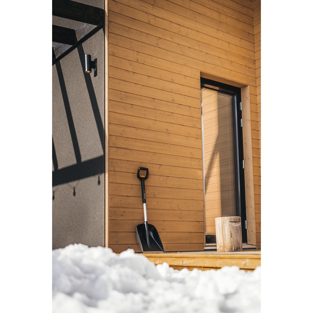 Lopata telescopica pentru masina FISKARS X.Series, 79.5 - 98.7cm, negru-portocaliu