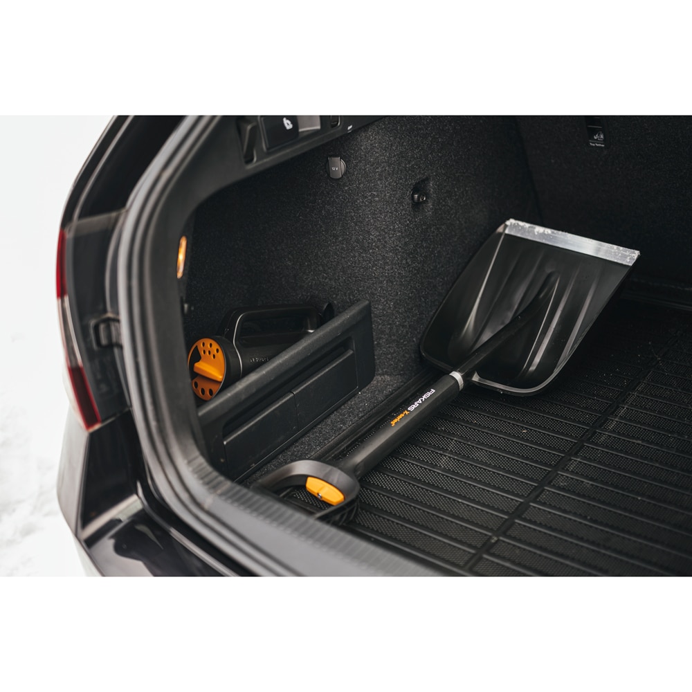 Lopata telescopica pentru masina FISKARS X.Series, 79.5 - 98.7cm, negru-portocaliu