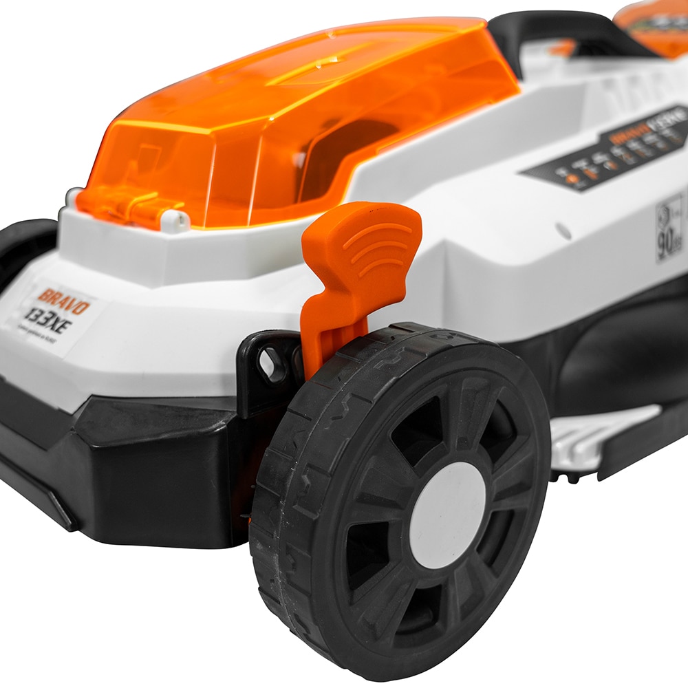 Masina de tuns iarba BRAVO 133XE, Li-Ion 20V, 4Ah, latime taiere 33cm, sac 30l