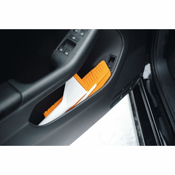 Perie si racleta pentru zapada Fiskars SnowXpert 143062, 67cm