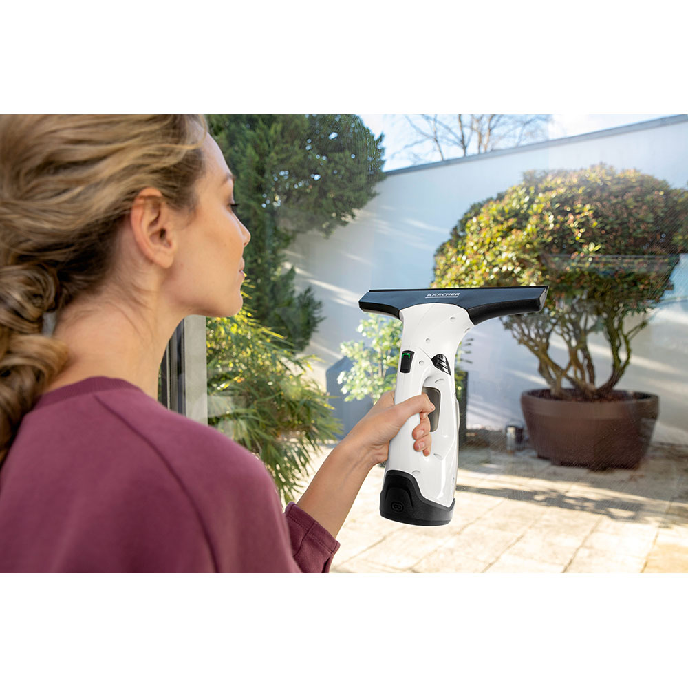 Aspirator geamuri KARCHER WV 2 Plus D500, 0.15l, 3.6V, autonomie max 35 min, alb-negru