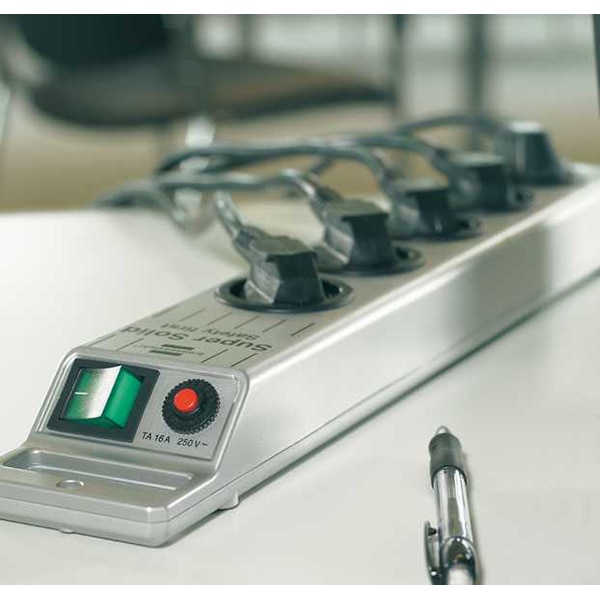 Prelungitor cu protectie BRENNENSTUHL 163526, 5 prize, IP20, argintiu