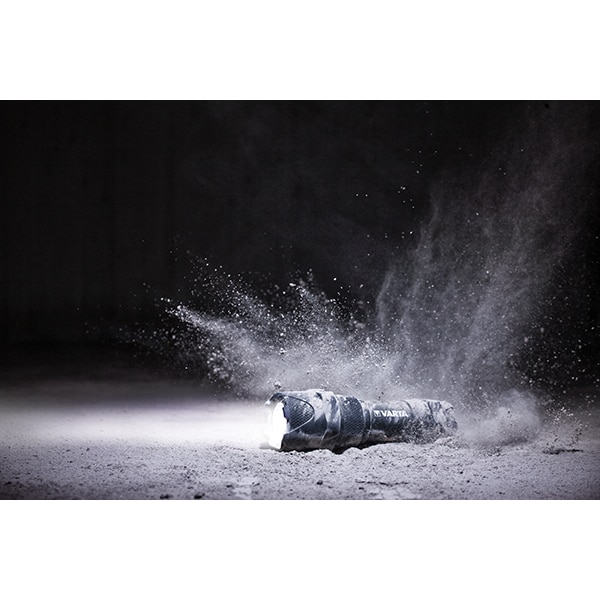 Lanterna LED VARTA Indestructible F10 Pro, 300 lumeni, 3xAAA, negru