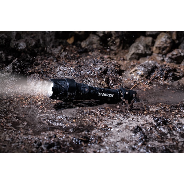 Lanterna LED VARTA Indestructible F20 Pro, 350 lumeni, 2xAA, negru