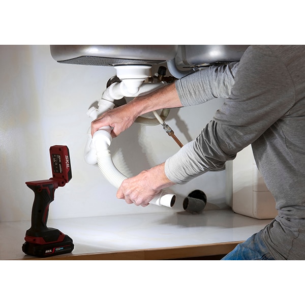 Lampa de lucru SKIL 3155 CA, 8 LED-uri, 360 lumeni, fara acumulator, negru-rosu