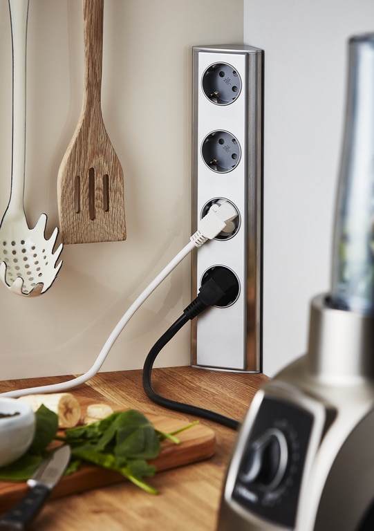 Prelungitor 4 prize, fara cablu, in unghi, plastic si metal, 13 A, 16 A  Otio