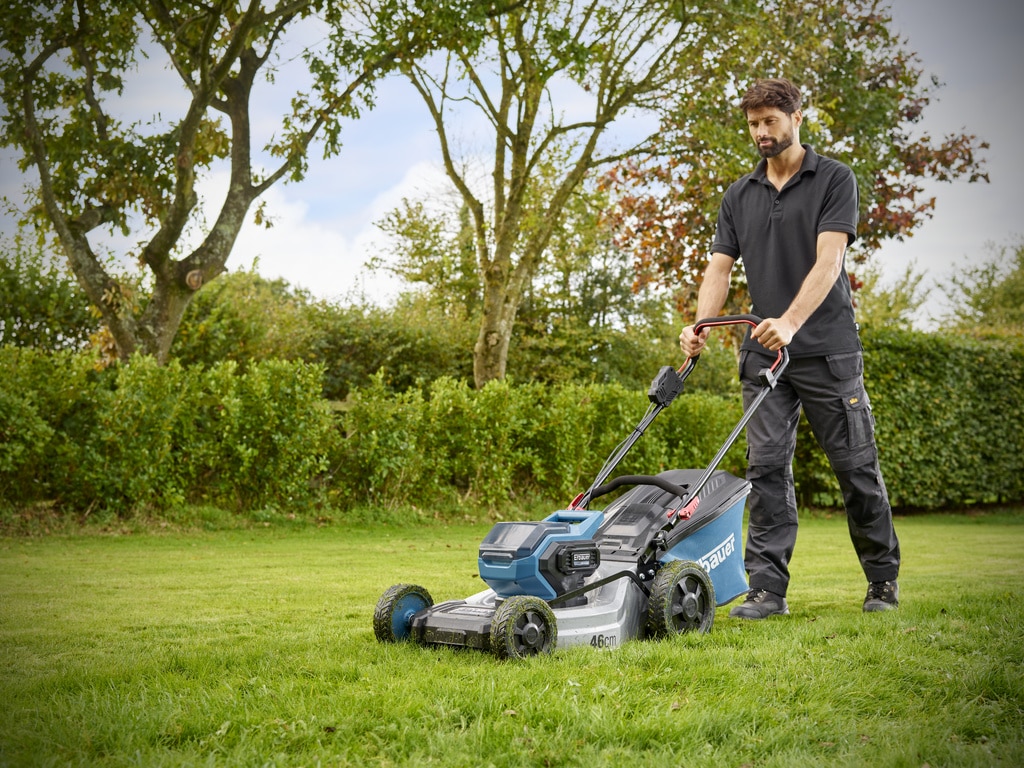 Masina de tuns gazon, motor electric, Erbauer, 1200 W, latime taiere 46 cm, sac colector 50 L