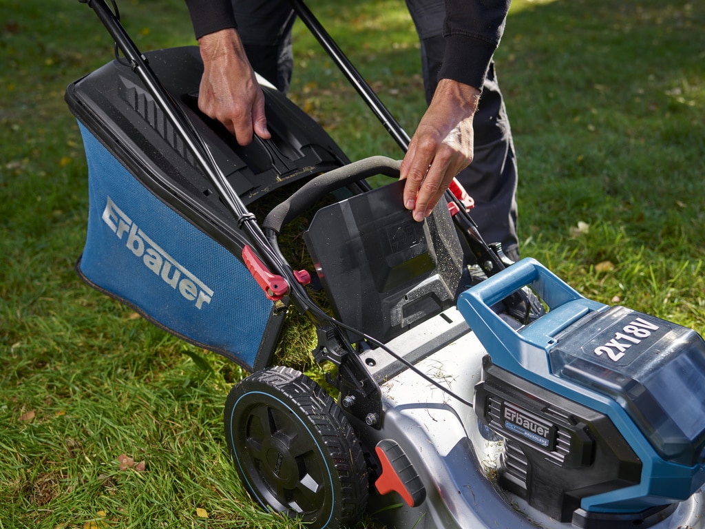 Masina de tuns gazon, motor electric, Erbauer, 1200 W, latime taiere 46 cm, sac colector 50 L