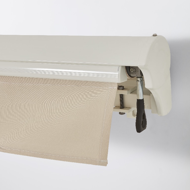 Copertina retractabila electrica alba, cadru aluminiu, 375 x 300 cm • Blooma