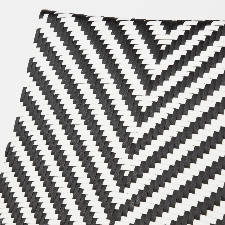 Scaun de gradina BLOOMA Morillo, 75.5 x 66.3 x 71 cm, sarcina max 100 kg, otel si panza, negru/alb