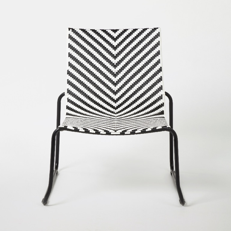 Scaun de gradina BLOOMA Morillo, 75.5 x 66.3 x 71 cm, sarcina max 100 kg, otel si panza, negru/alb