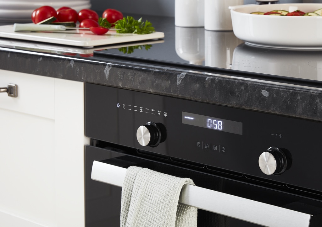 Cuptor electric, negru, multifunctional, incorporat  Cooke & Lewis CLMFBLa