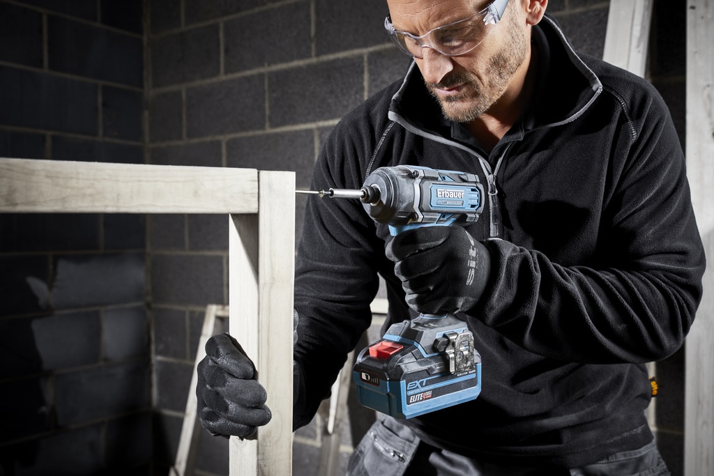 Masina de gaurit si insurubat cu impact Erbauer, 18 V, 170 Nm, fara acumulator