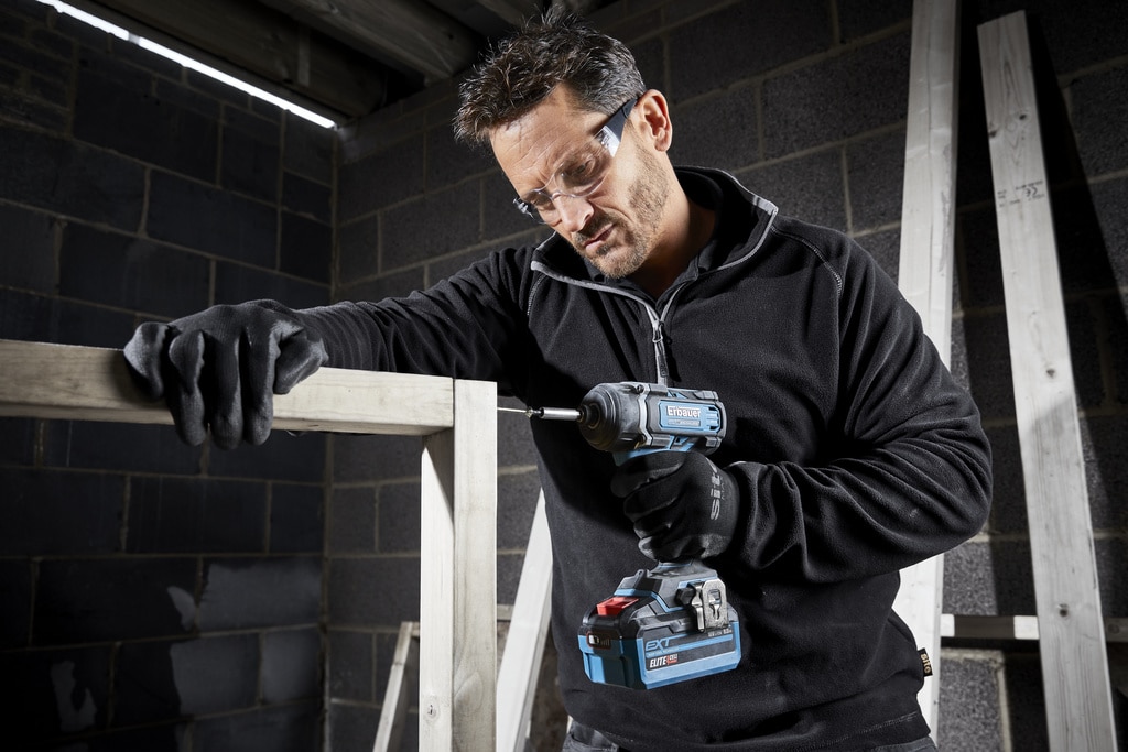 Masina de gaurit si insurubat cu impact Erbauer, 18 V, 170 Nm, fara acumulator