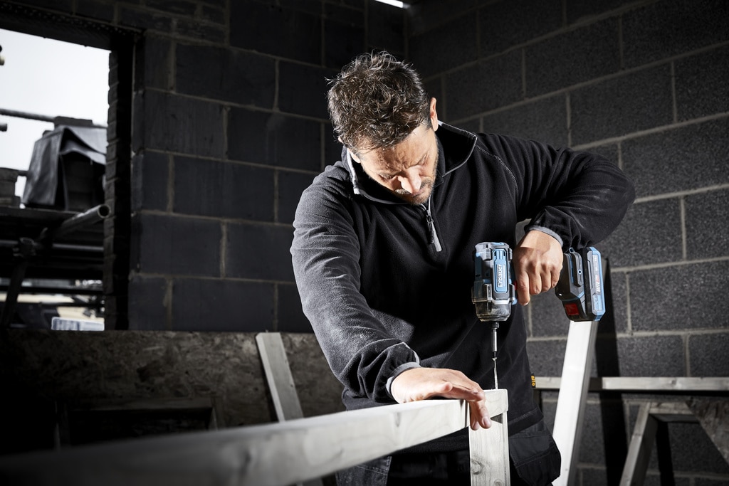 Masina de gaurit si insurubat cu impact Erbauer, 18 V, 170 Nm, fara acumulator