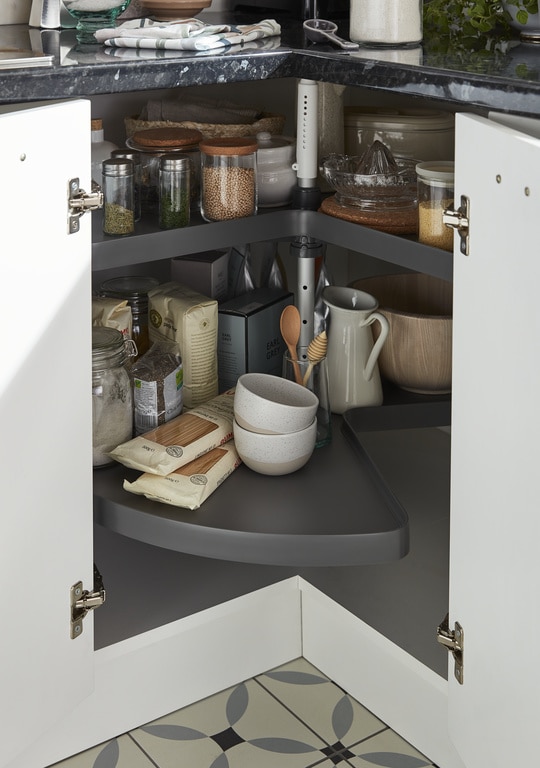 Corp colt, negru. 93 cm  Jolly Pebre