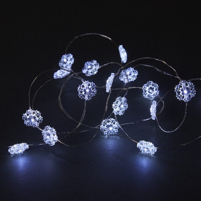 Instalatie Craciun cu fulgi de nea 100 LED-uri, 8.22 m, IP20, pe baterie, lumina alb rece