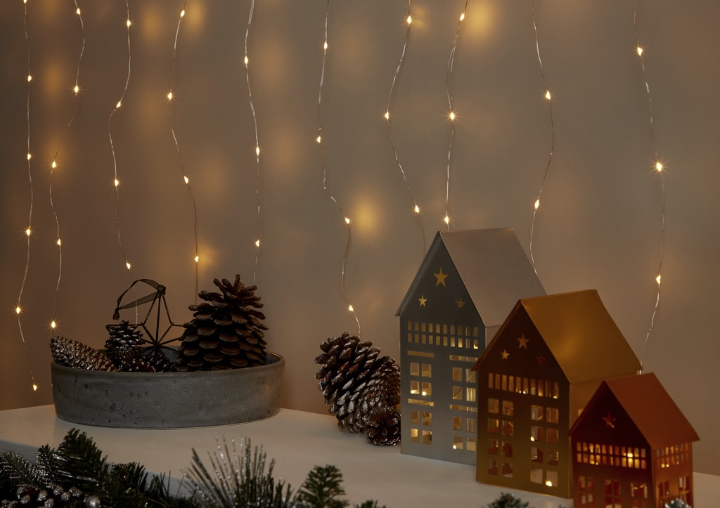 Perdea de lumini LED, 380 leduri, 2 x 2 m, iluminat alb cald