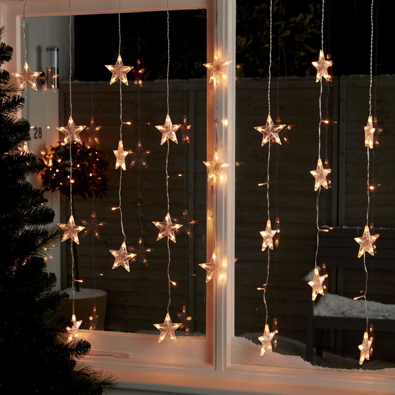 Perdea de lumini LED stelute, 136 leduri, iluminatie alb cald