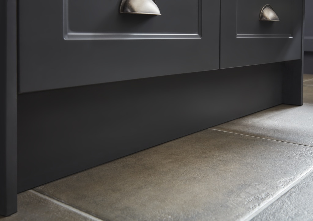 Plinta de bucatarie, PAL, gri grafit, mata, 2400mm x16mm x 150mm  Artemisia